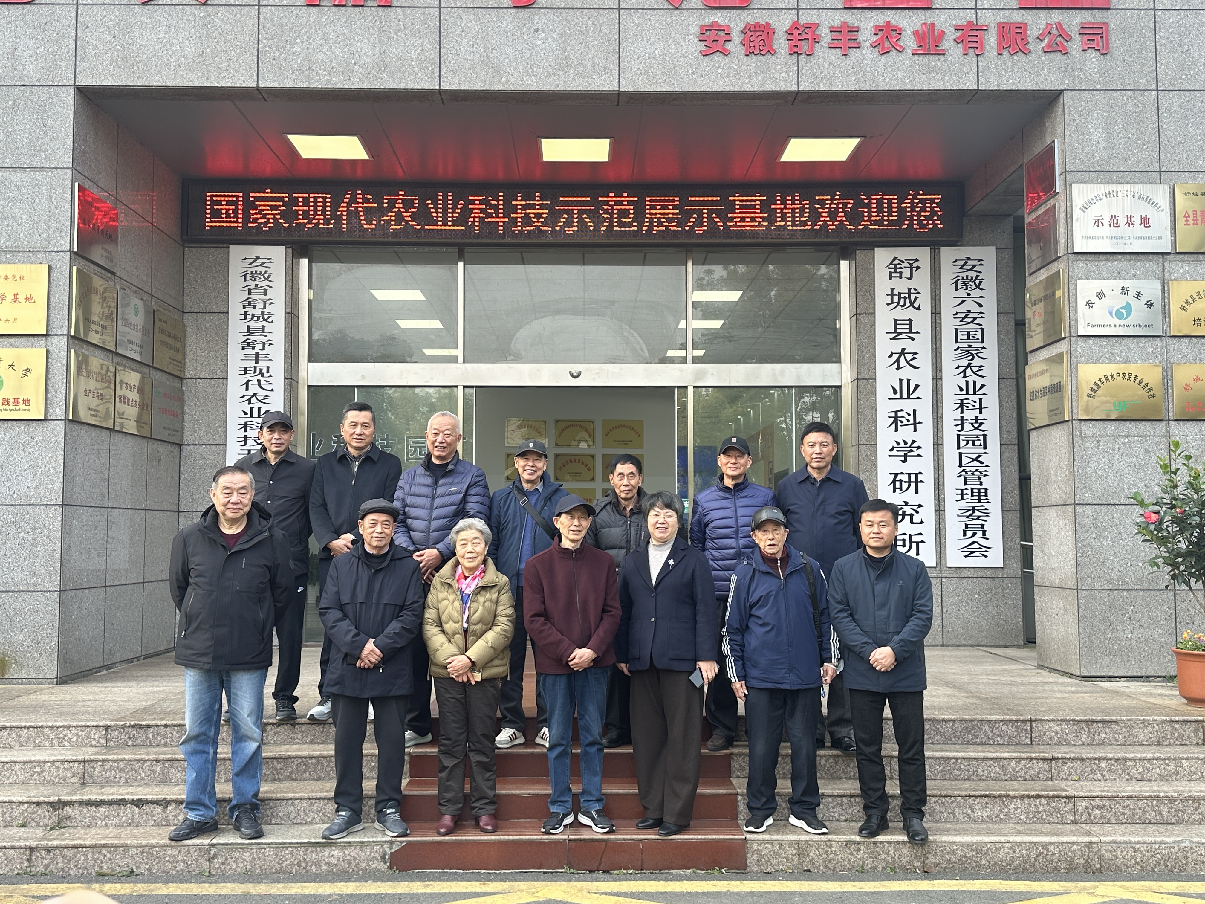 5745b1153d1f12315fb39cd7c25c36a3.jpg 5745b1153d1f12315fb39cd7c25c36a3.jpg